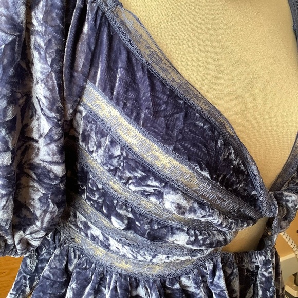 FREE PEOPLE Yours Truly Velvet Top in Wild Moon Size S - Picture 11 of 16